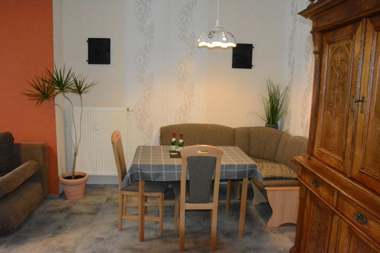 Ferienwohnung Goethe แบร์นคาสเทล-คืสท์ ภายนอก รูปภาพ
